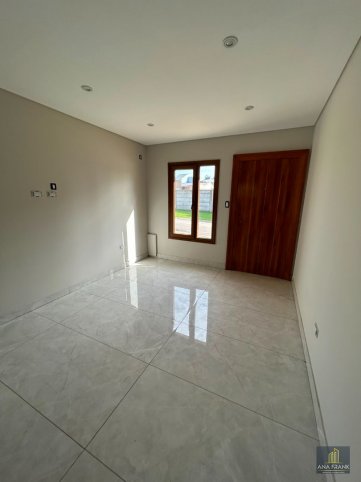 Casa en venta en Pasaje Purmamarca al 600, 58m², 2 dorm, 1 baño, garage