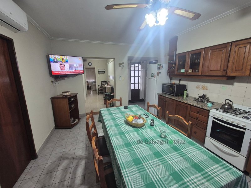 Casa en Venta APTA CREDITO HIPOTECARIO!! 3 dorm, 74m² — Basilico 1655