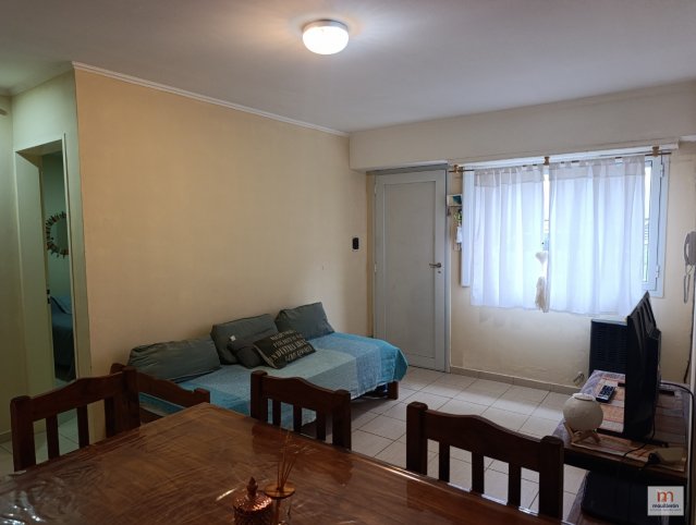 Depto 1 dorm, 45m² en planta baja con patio y cochera — Saavedra 750