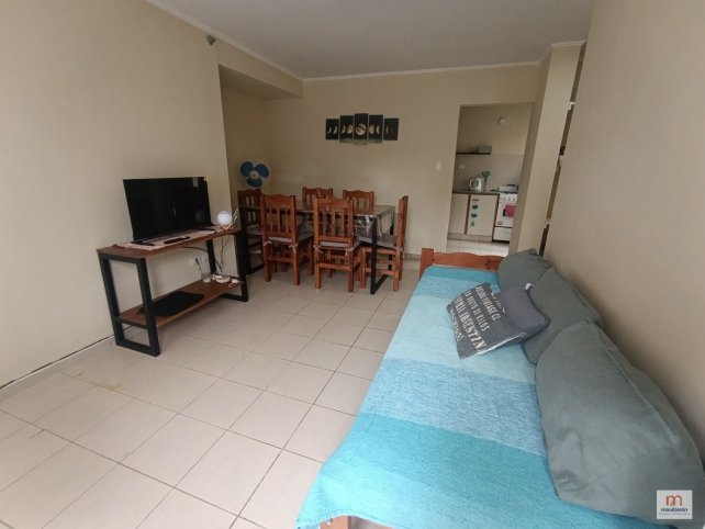 Depto 1 dorm, 45m² en planta baja con patio y cochera — Saavedra 750