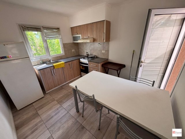 Depto 1 dorm, 40m² con cochera — 14 de Julio