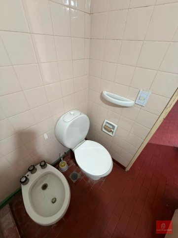Departamento primer piso, 50m², 2 dorm, 1 baño, balcón