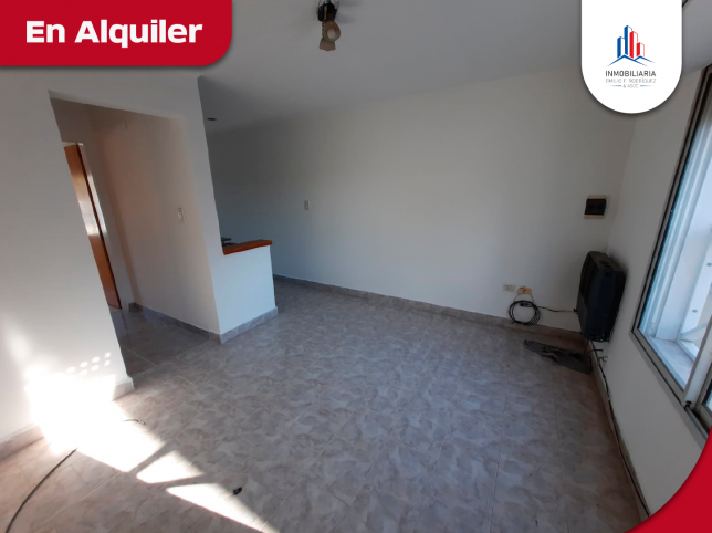 Departamento en Alquiler Uriburu 200, 1 dorm, 1 baño, primer piso