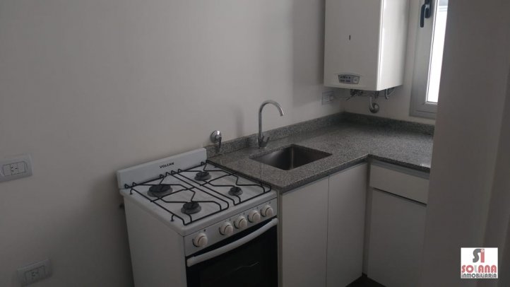 Depto monoambiente 28m² en primer piso con ascensor