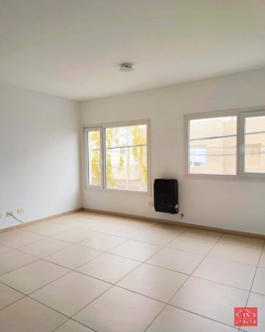 Depto 1 dorm, 1 baño, cochera — Montevideo 400