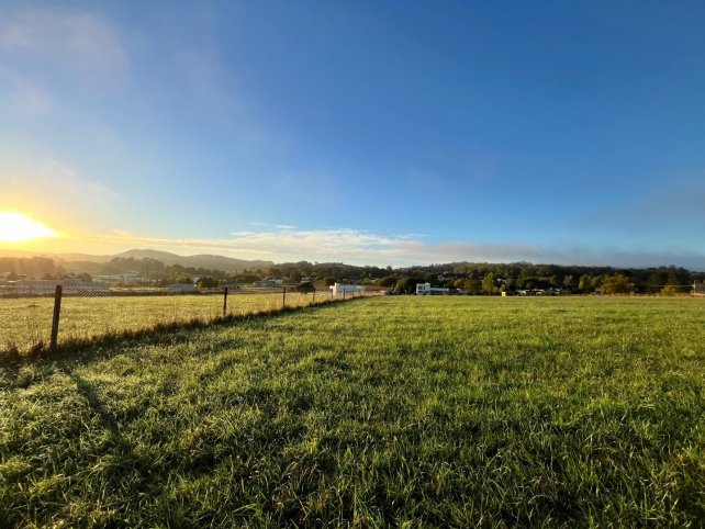 Lote de 7500 m² con excelente vista y entorno natural