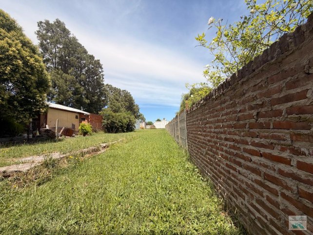 Lote 650m² en venta, Almafuerte al 2700, servicios disponibles