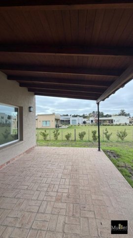 Casa a estrenar 3 dorm, Barrio La Francesa