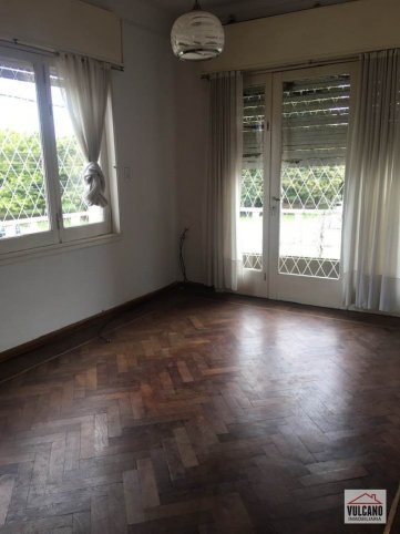 Casa en Venta Monseñor de Andrea y Brandsen, 130m², 3 dorm, 2 baños, garage