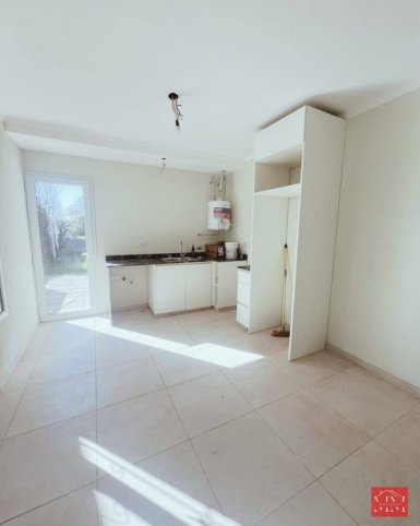 Casa en Venta 14 DE JULIO 1600, 3 dorm, 1 baño, garage