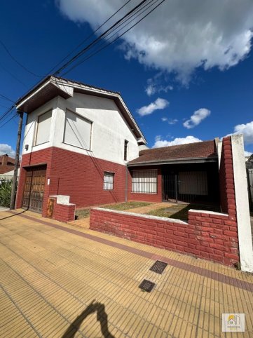 Casa en Venta Ameghino 461, 120m², 3 dorm, 2 baños, garage