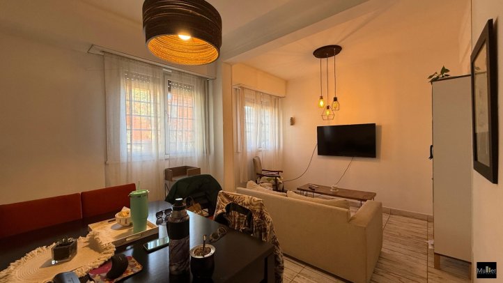 Depto en Venta 2 dorm, 1 baño, Cochera — Sarmiento al 200