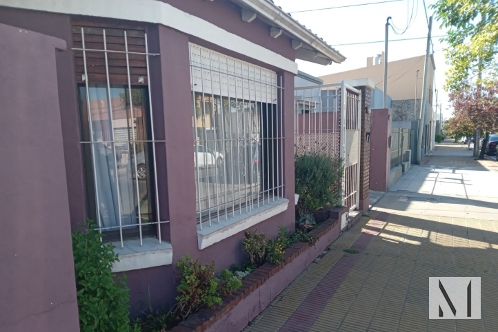 Casa en Venta 11 de Septiembre al 500, 65m², 2 dorm, 1 baño, garage