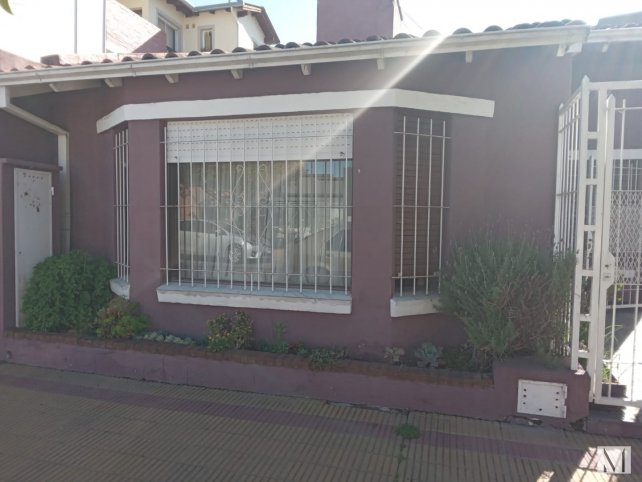 Casa en Venta 11 de Septiembre al 500, 65m², 2 dorm, 1 baño, garage