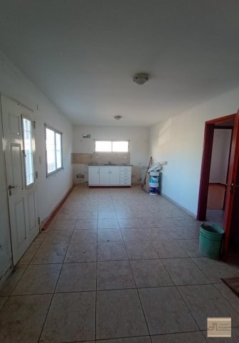 Casa impecable 2 hab, entrada para vehículo, amplio patio