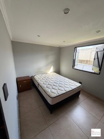 Casa 2 dorm, 70m² con garage y patio — Santiago del Estero