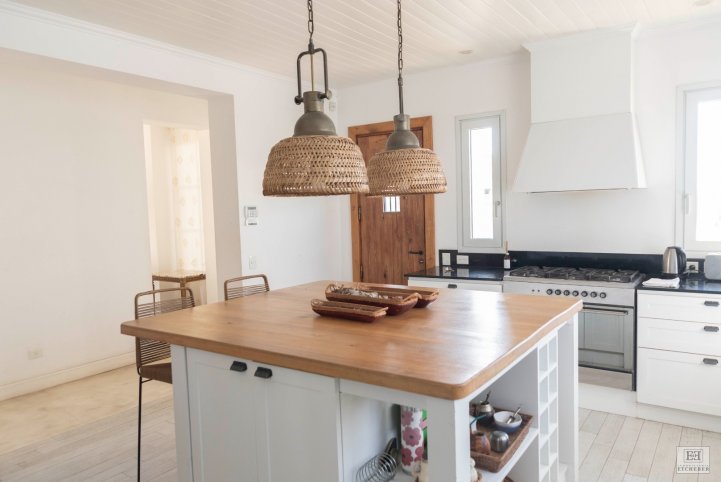 Casa 4 dorm, 250m² en Barrio Golf con piscina