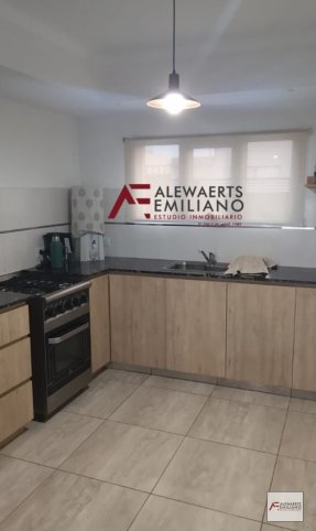 Casa moderna de 2 dorm, 100m² en exclusivo barrio — Laprida 2400