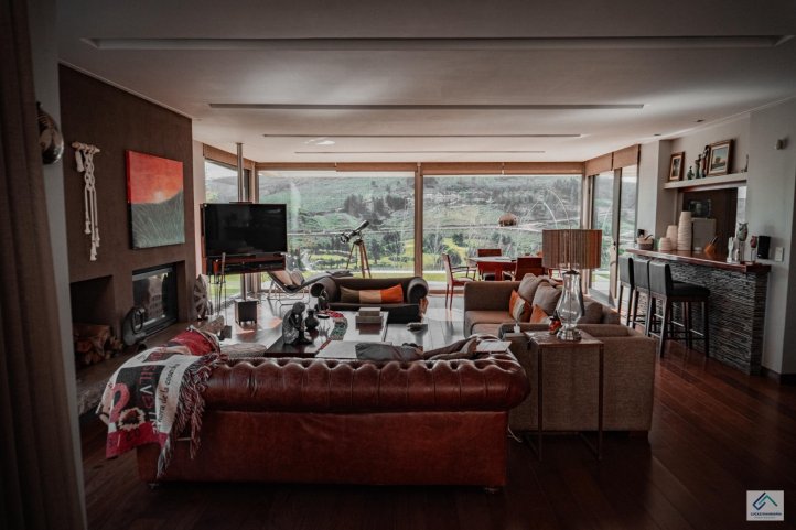 EXCELENTE CASA EN VENTA EN COUNTRY VALLE DE TANDIL