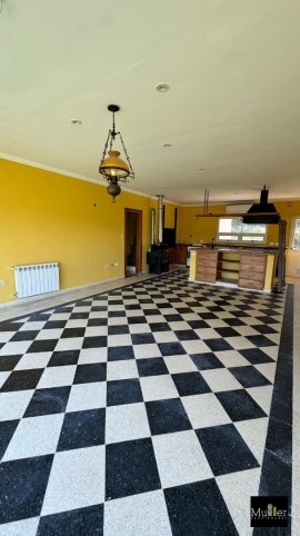 Casa 4 dorm, amplio lote 71x100 — Don Bosco