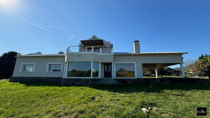 Casa 4 dorm, amplio lote 71x100 — Don Bosco