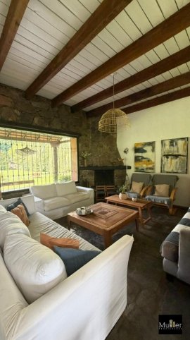 Casa 3 dorm, 300m² en Chacras del Golf con garage para 3 autos