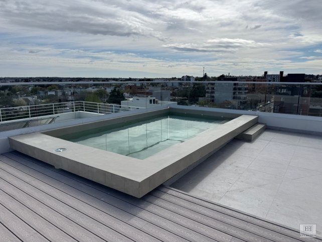 Depto 3 dorm, 120m² en Av. Avellaneda con cochera