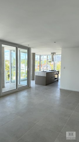 Depto 3 dorm, 120m² en Av. Avellaneda con cochera