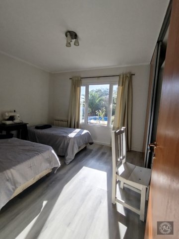 Casa 3 dorm, 174m² en Barrio Residencial El Hornero