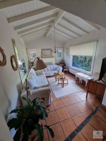 Casa 3 dorm, 200m² en Barrio Golf con garage