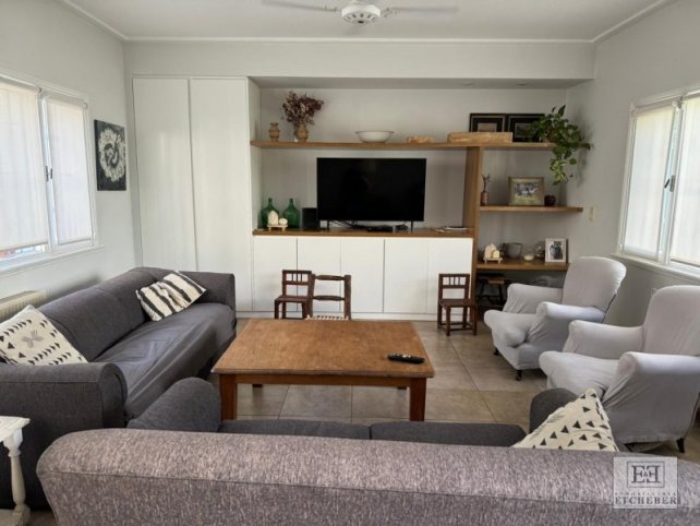 Casa en Venta en el centro de la ciudad, 330m², 4 dorm, 3 baños, con piscina