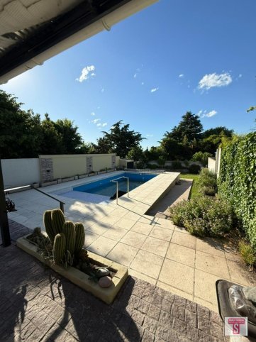 Casa en Venta Loberia al 1600, 3 dorm, 3 baños, 170m², con pileta