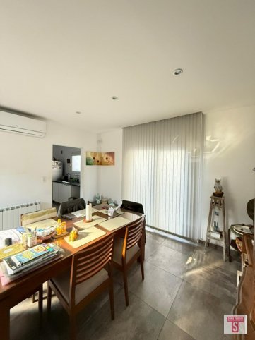 Casa en Venta Loberia al 1600, 3 dorm, 3 baños, 170m², con pileta