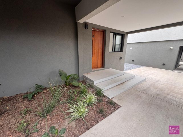 Casa 3 dorm, 150m² con garage — Payró