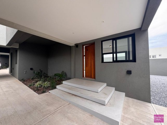 Casa 3 dorm, 150m² con garage — Payró