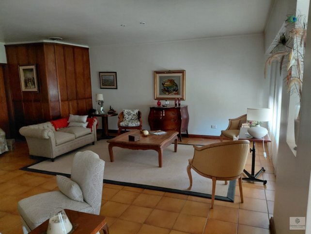 Casa 3 dorm, 95m² con garage — Santamarina