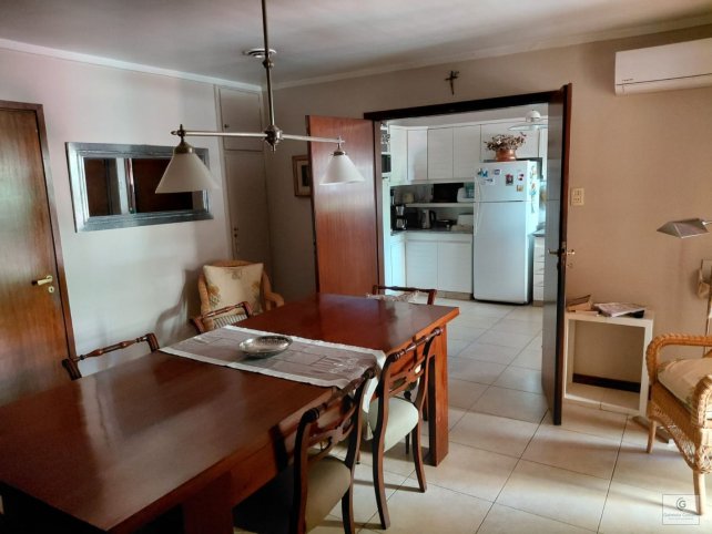 Casa 3 dorm, 95m² con garage — Santamarina