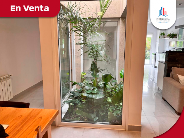 Casa 2 dorm, 174m² con patio y pileta — 25 de Mayo
