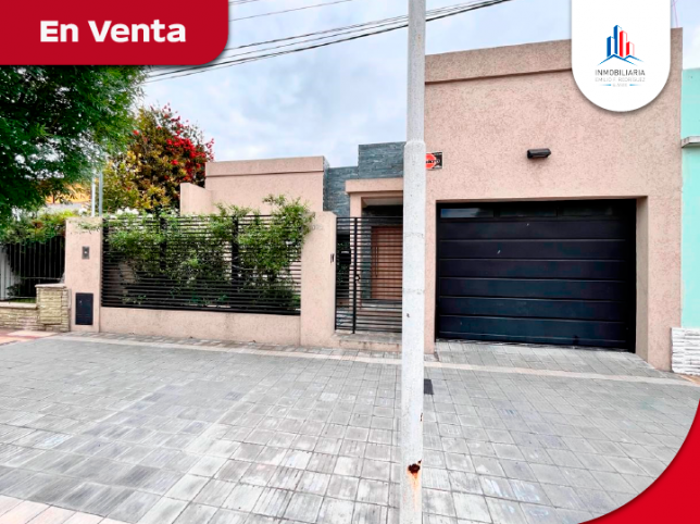 Casa 2 dorm, 174m² con patio y pileta — 25 de Mayo