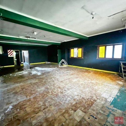 Casa en Venta Av. Perón, 898m², 4 dorm, 5 baños, garage
