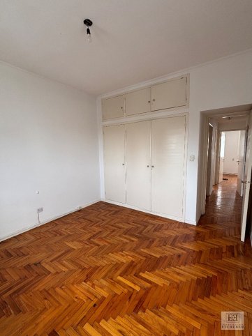 Departamento en Venta en Pinto 450, 80m², 3 dormitorios, 2 baños, sin cochera