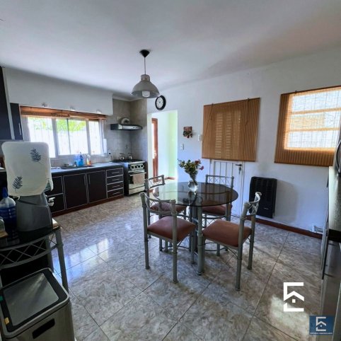 Casa 3 dorm, 220m² con garage — Callao 600