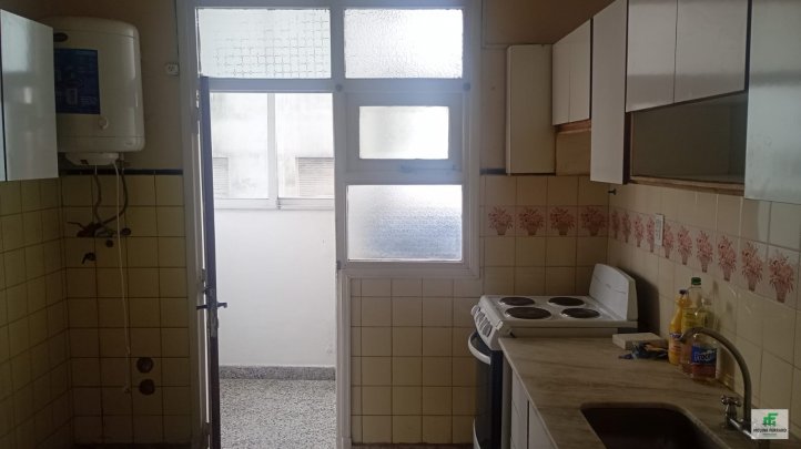 Departamento centrico en 2 piso contra frente con ascensor, 70m²