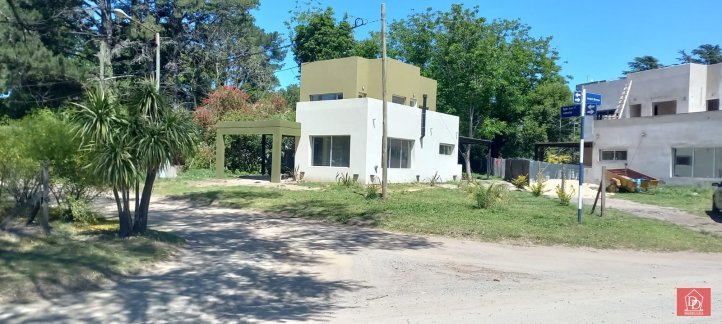 Casa 3 dorm, 175m² en Barrio Golf con garage