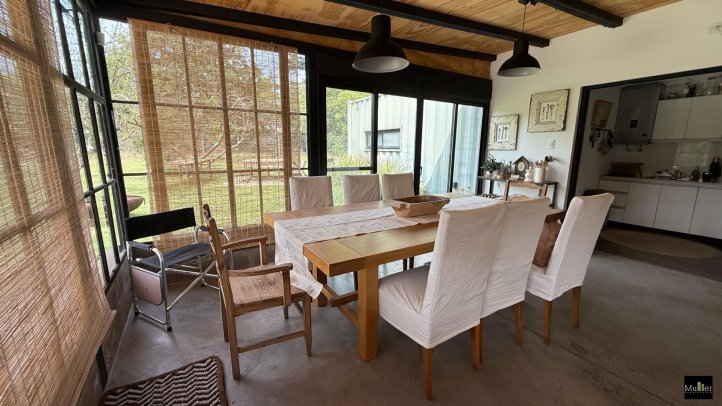 Casa 2 dorm, 2 baños, pileta — Las Acacias y Esquerdo