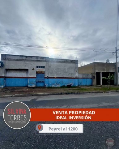 Casa 2 dorm, 307m² con pileta — Peyrel 1200
