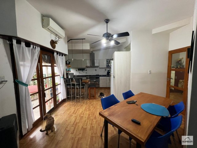 Casa 4 dorm, 340m² en Zona Bolivar con cochera