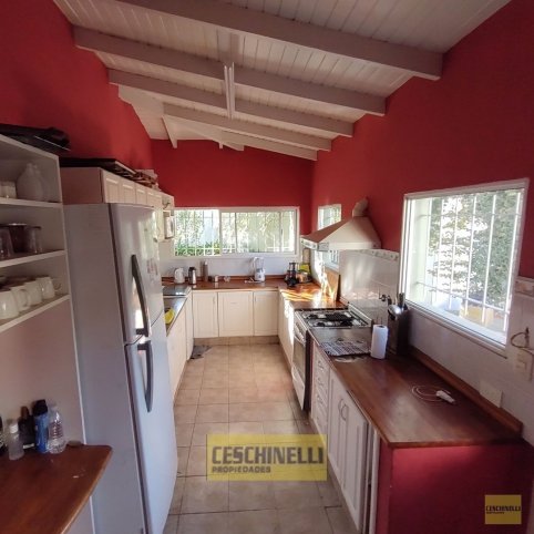 Casa 3 dorm, 200m² en Barrio Falucho I con garage
