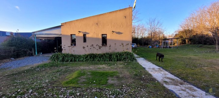 Casa 3 dorm, 120m² con garage — Los Ombúes