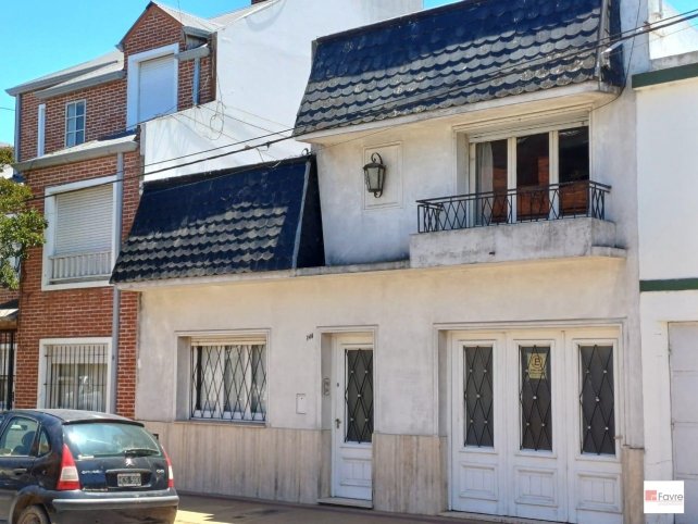 Casa en Venta Belgrano 146, 200m², 4 dorm, 3 baños, garaje